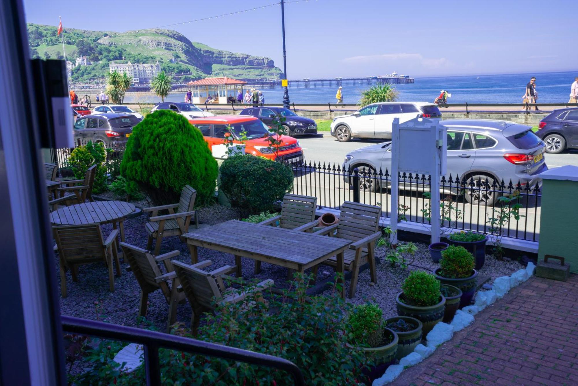 The Central Hotel Llandudno Exterior foto